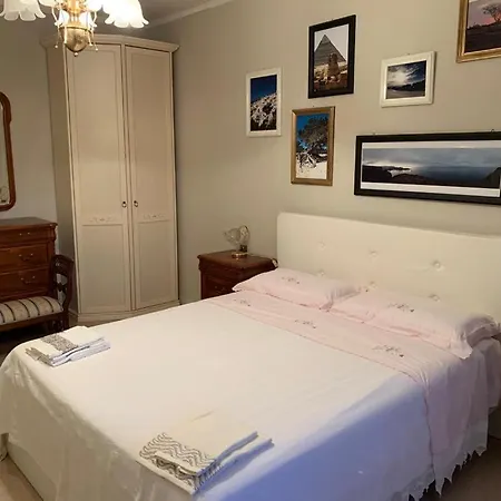 Ai Due Camini ベッド・アンド・ブレックファスト チンゴリ